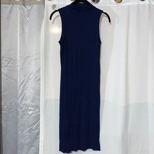 Fitted navy dress